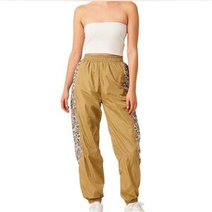 Urban Outfitters Floral Windbreaker Jogger Pants Women’s Medium Elastic Waist